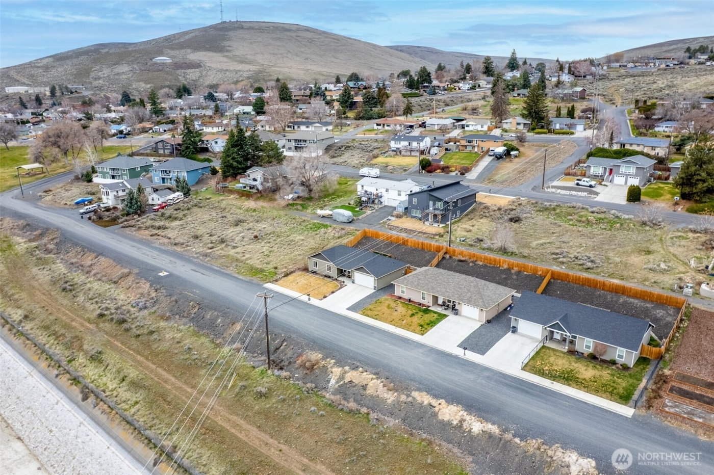 335 Canal Drive , Ephrata, WA 98823