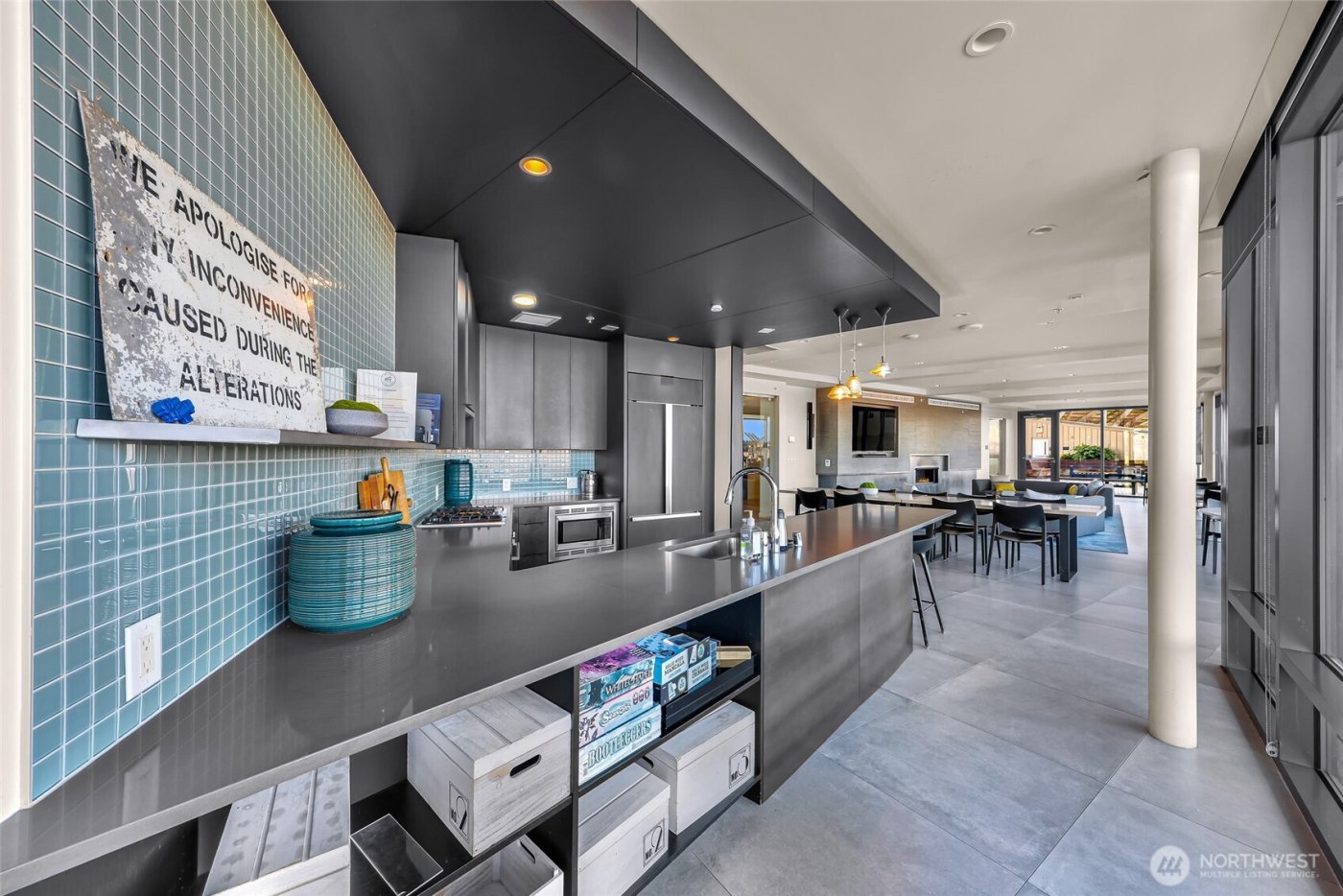 590 1st Avenue S #810, Seattle, WA 98104