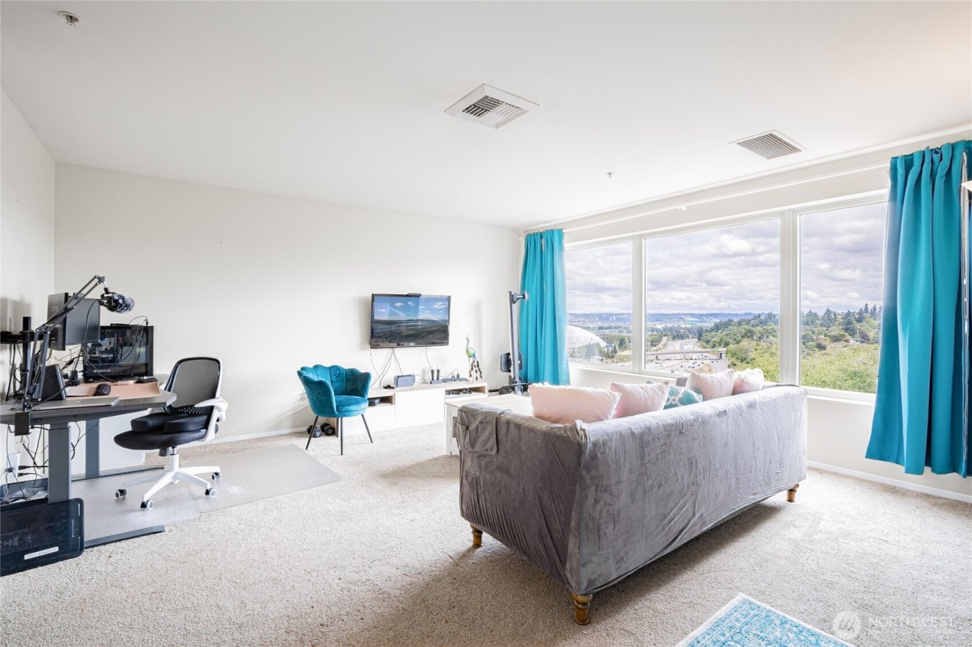 3201 Pacific Avenue #403, Tacoma, WA 98418