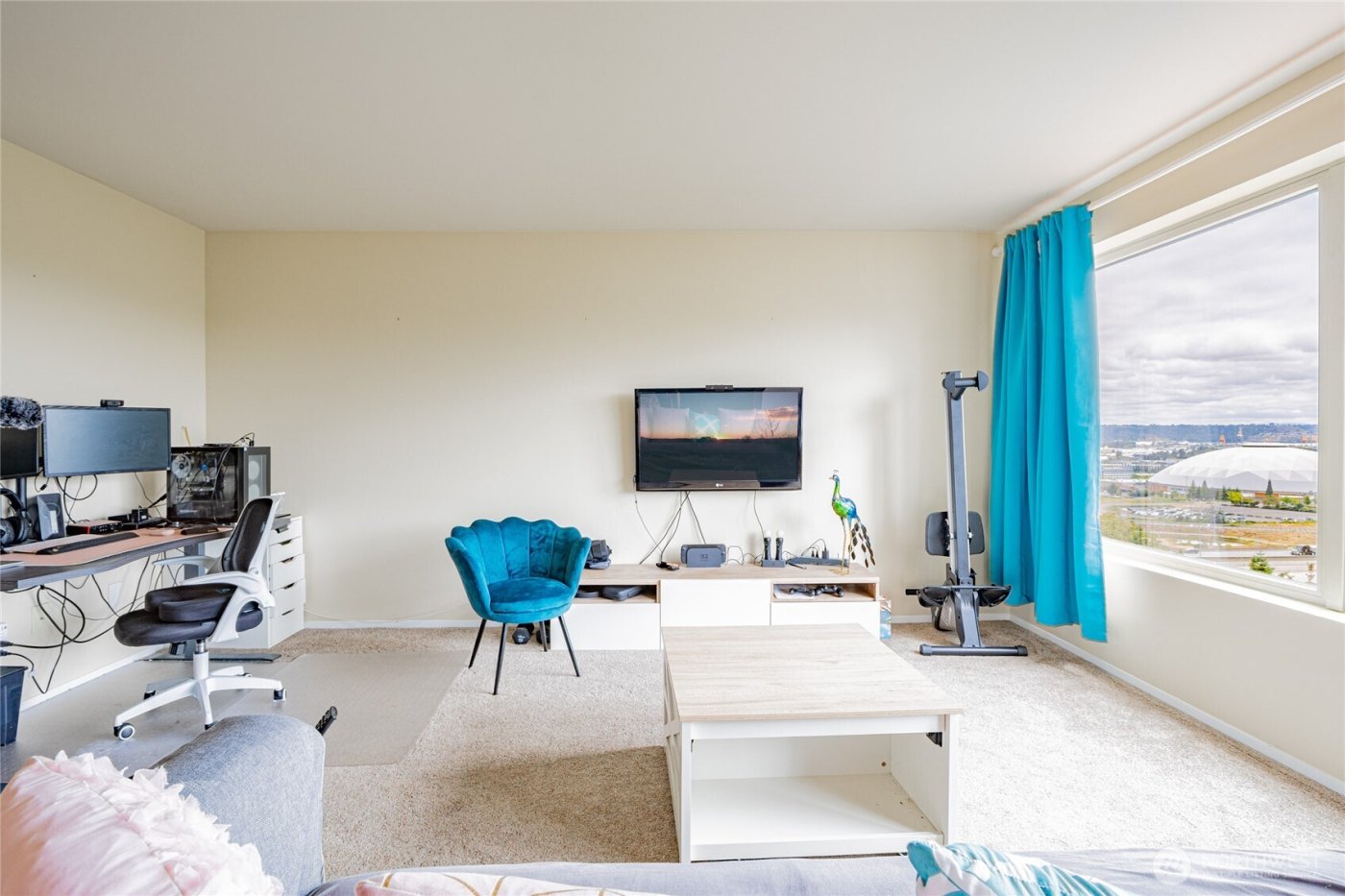 3201 Pacific Avenue #403, Tacoma, WA 98418