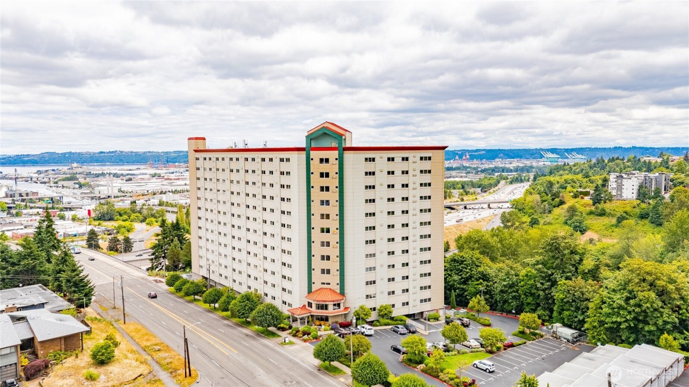 3201 Pacific Avenue #403, Tacoma, WA 98418