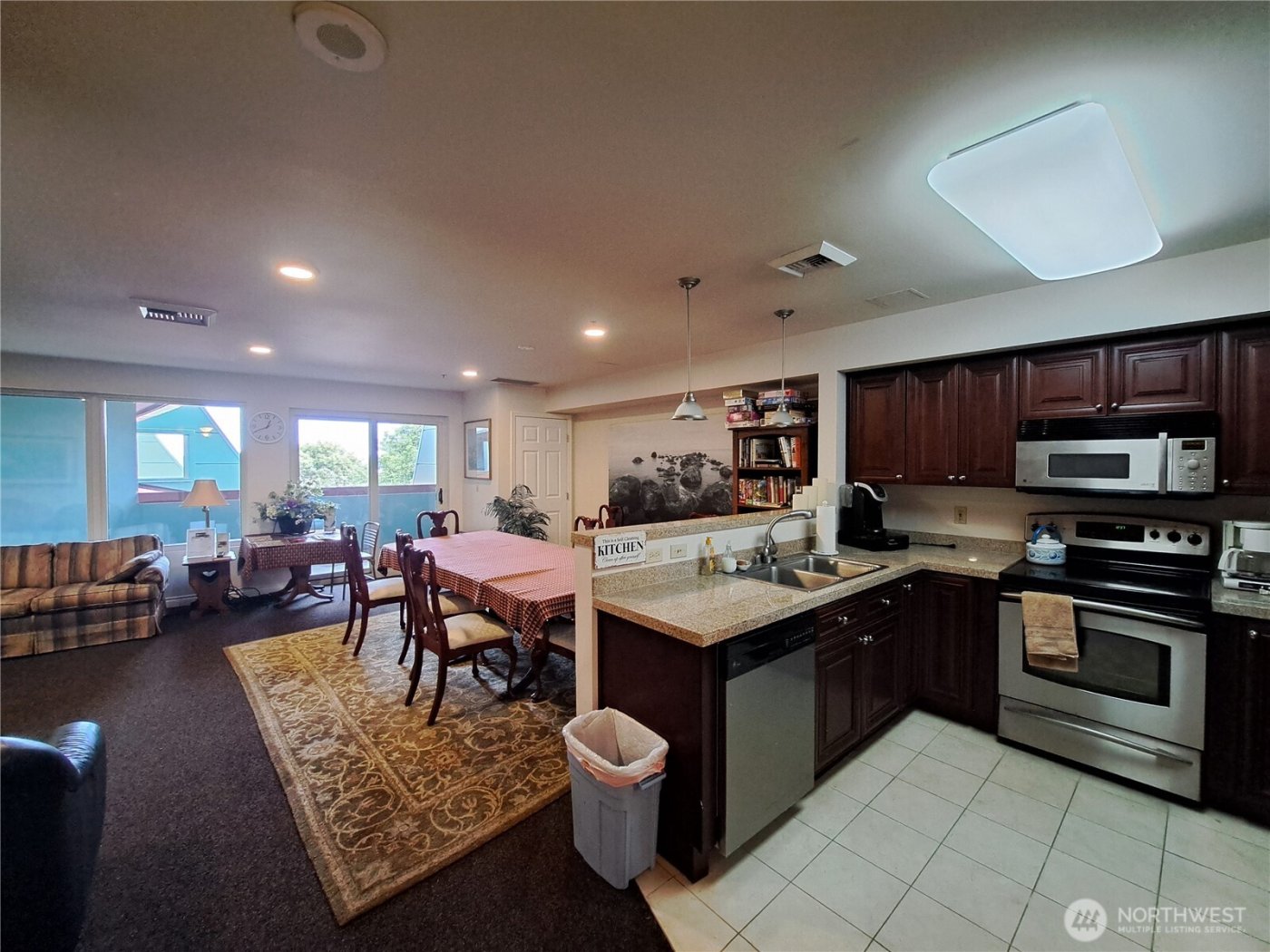 3201 Pacific Avenue #403, Tacoma, WA 98418