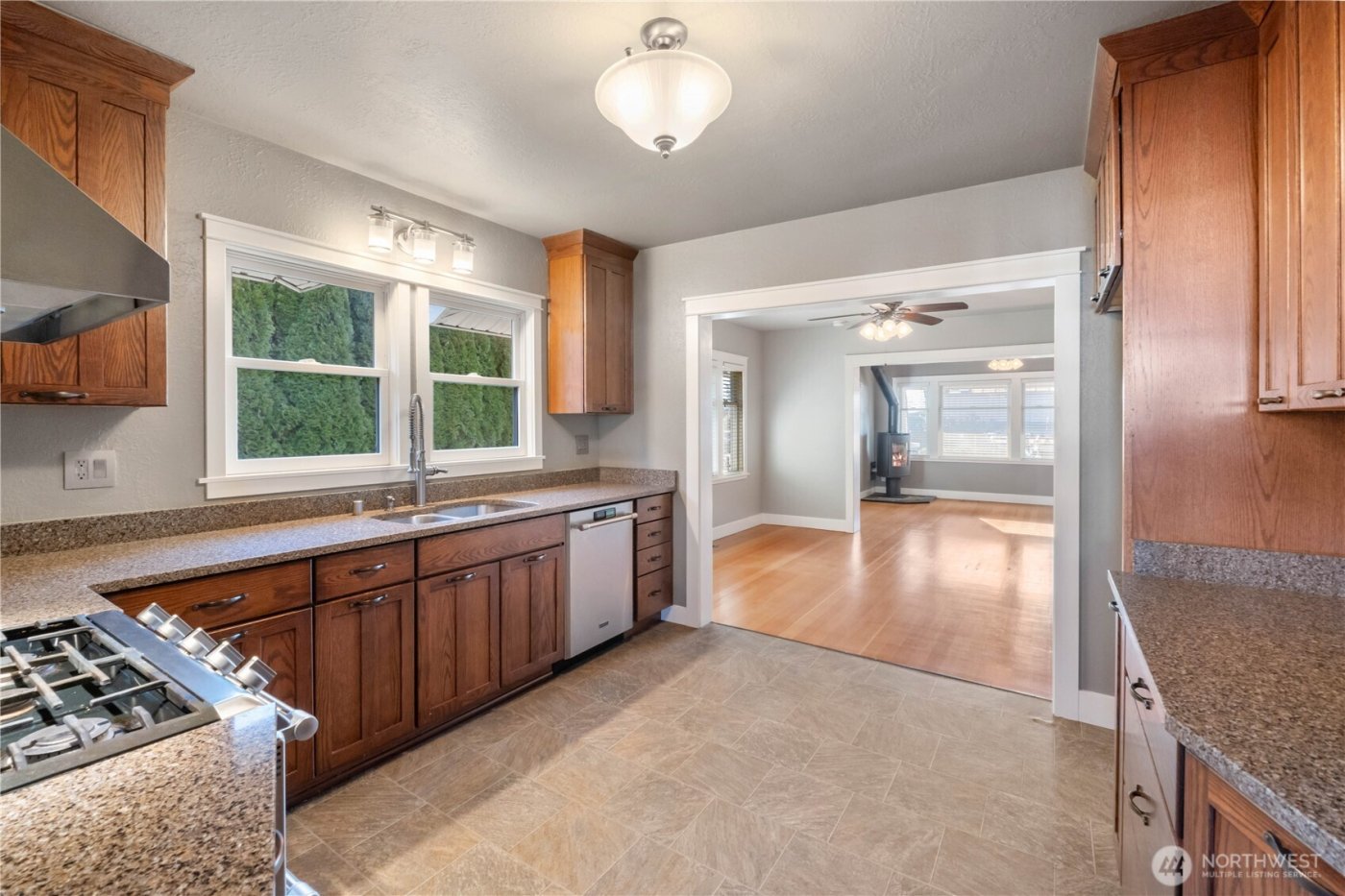 1705 Marshall Avenue , Enumclaw, WA 98022