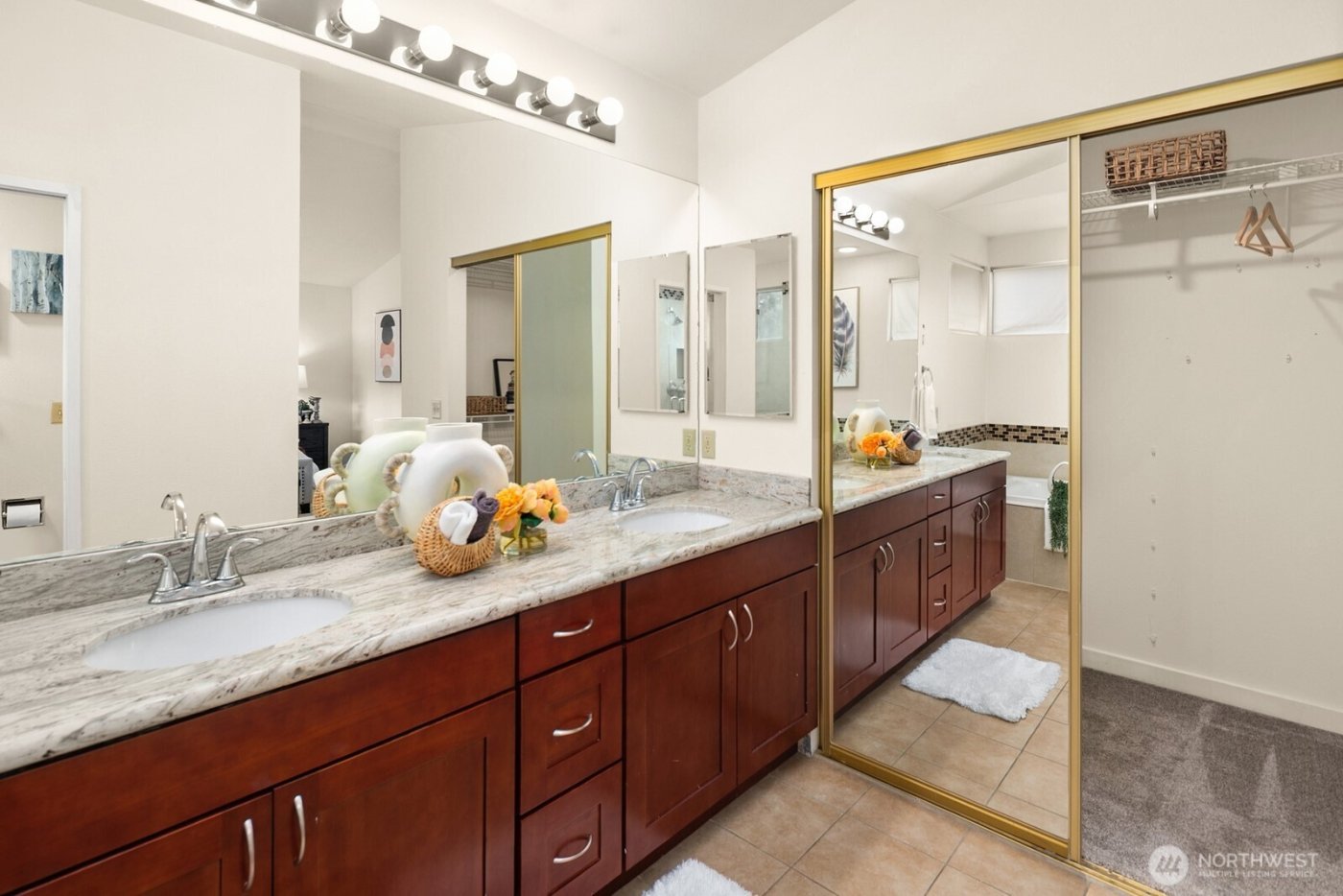 24341 SE 42nd Place , Issaquah, WA 98029