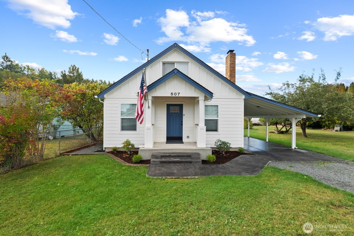 507 Center St W , Eatonville, WA 98328