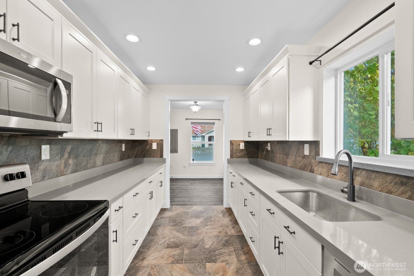 507 Center St W , Eatonville, WA 98328