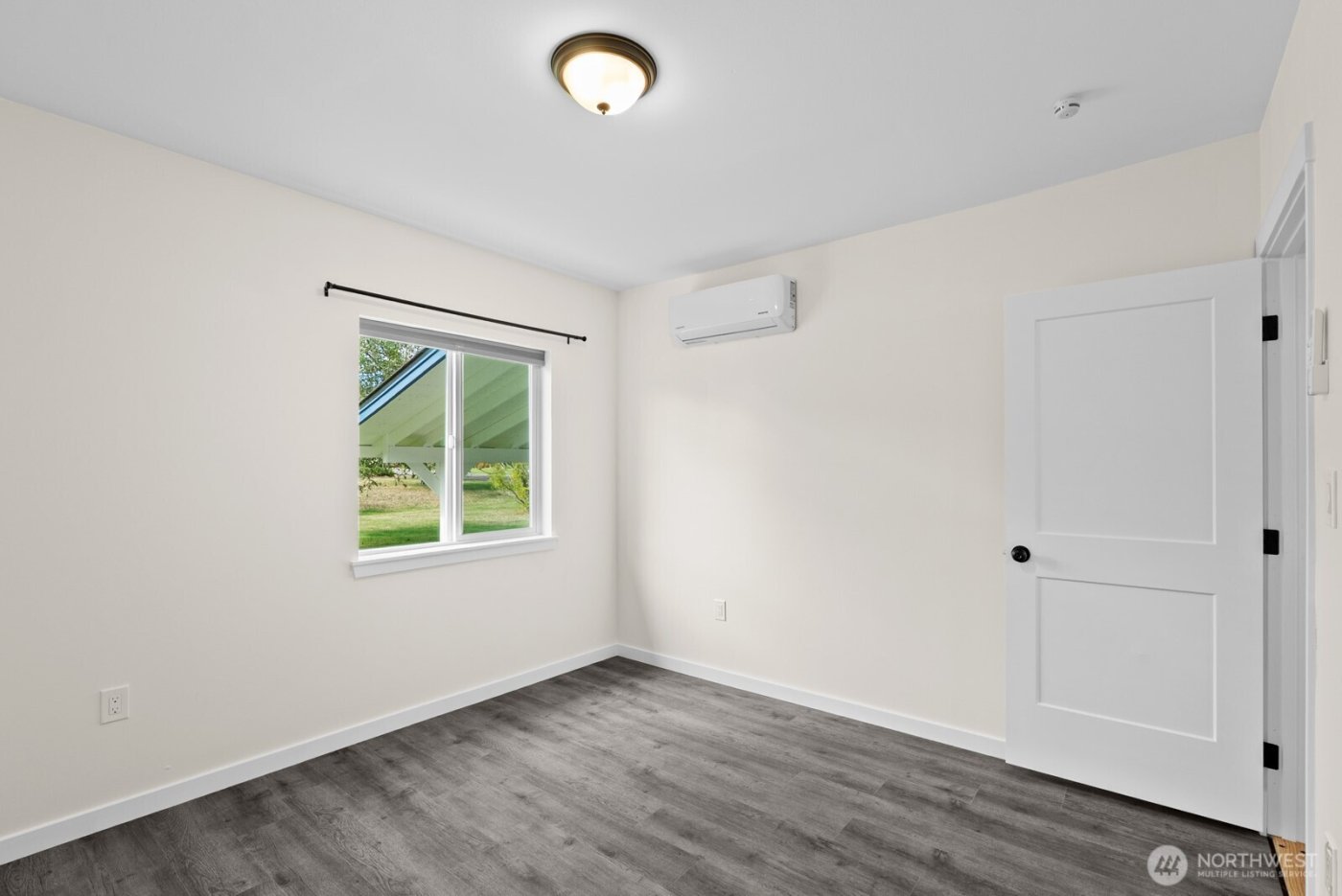 507 Center St W , Eatonville, WA 98328