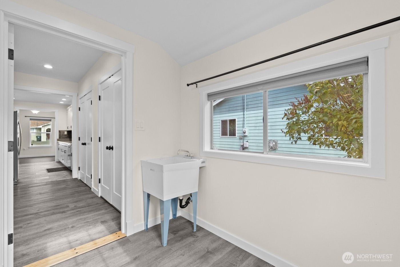 507 Center St W , Eatonville, WA 98328