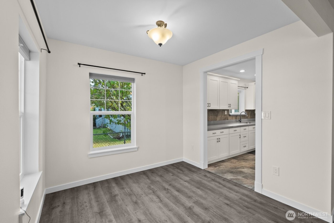 507 Center St W , Eatonville, WA 98328