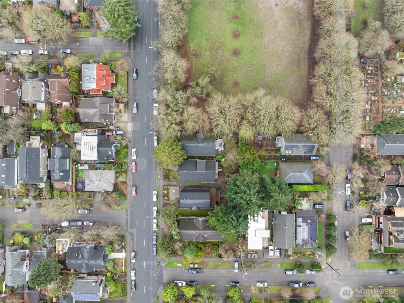 4616 Meridian Avenue N, Seattle, WA 98103-6936