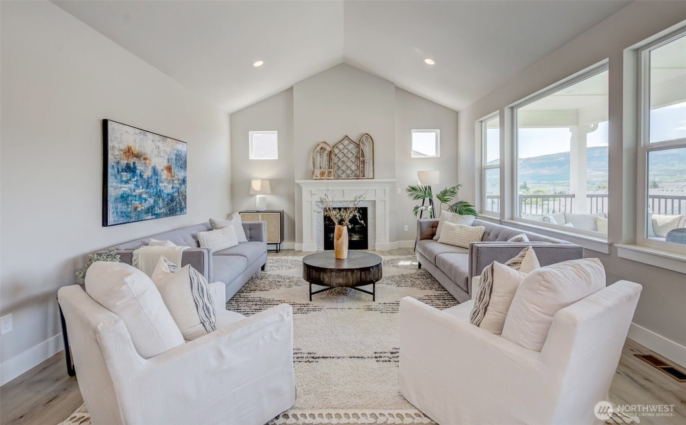 1580 S Kelvin Court , East Wenatchee, WA 98802