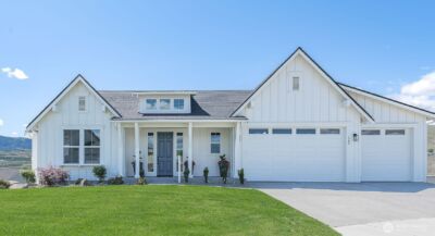 1580 S Kelvin Court , East Wenatchee, WA 98802 - Photo 2