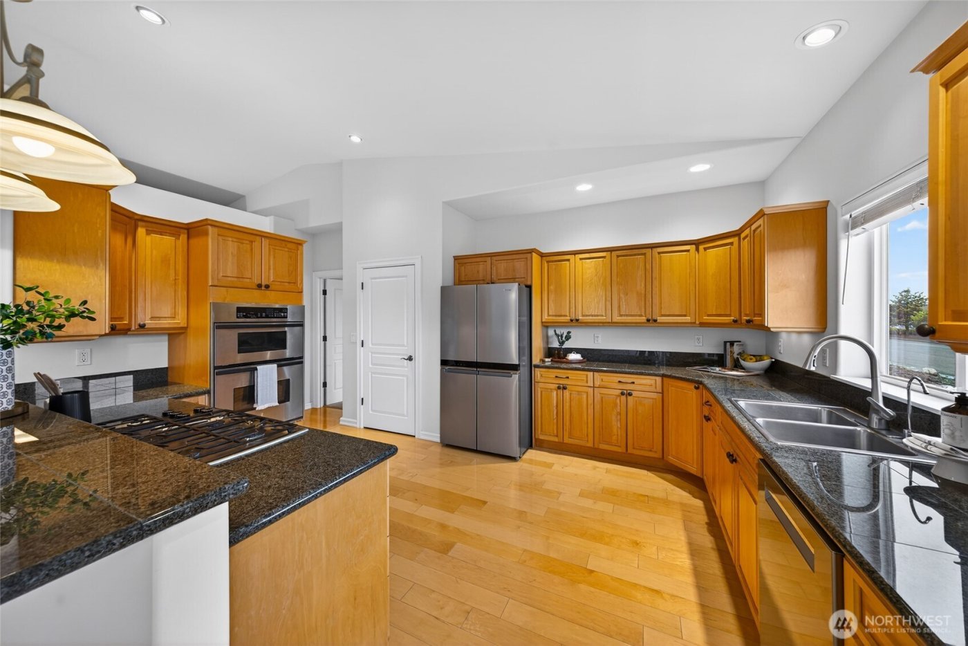 5208 Doon Way , Anacortes, WA 98221-2912