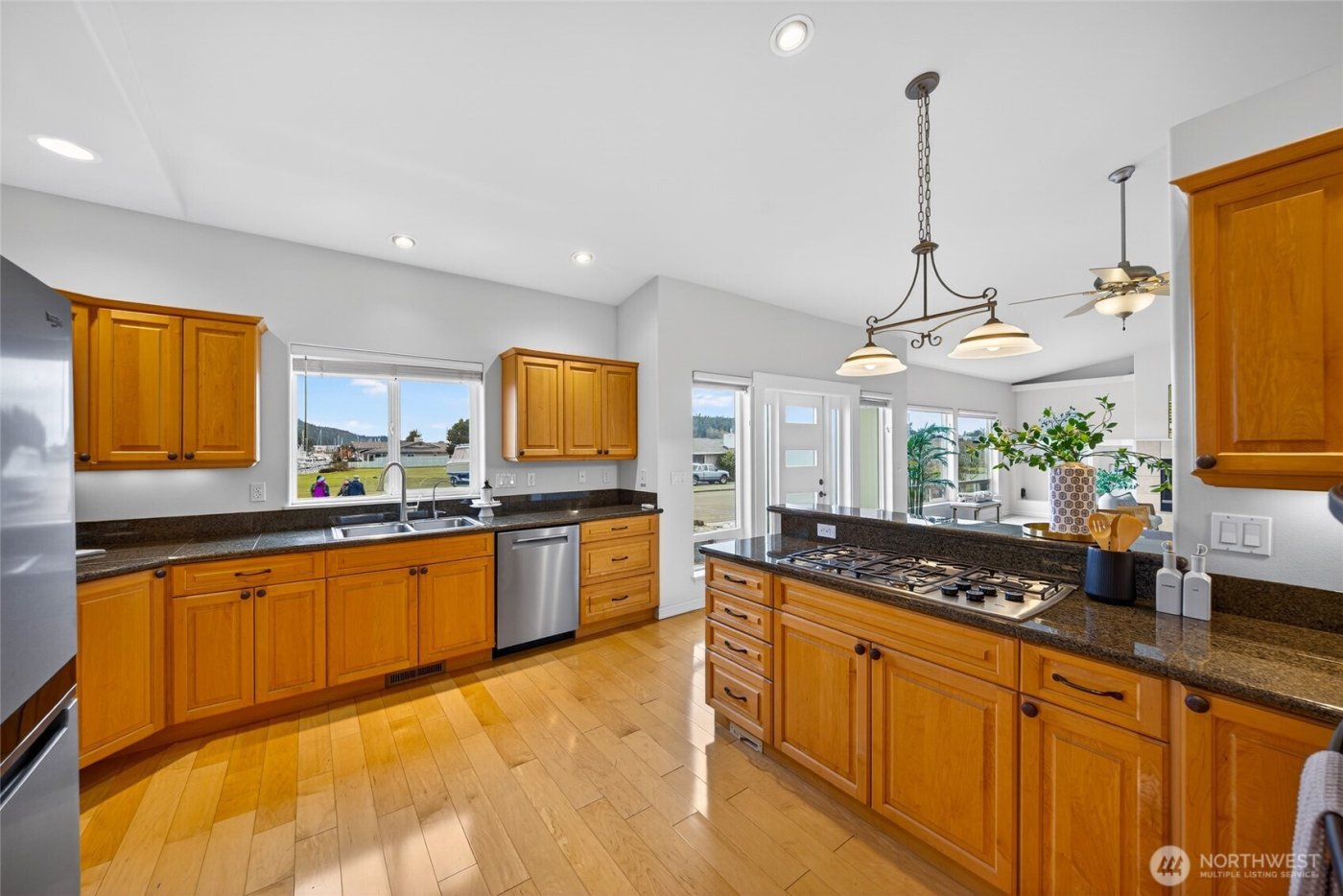 5208 Doon Way , Anacortes, WA 98221-2912