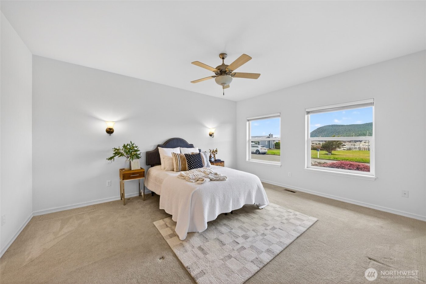 5208 Doon Way , Anacortes, WA 98221-2912