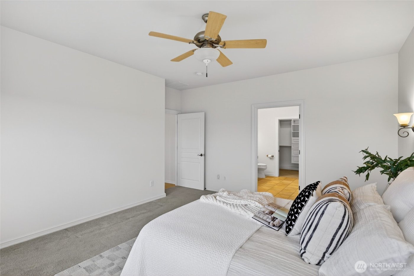 5208 Doon Way , Anacortes, WA 98221-2912