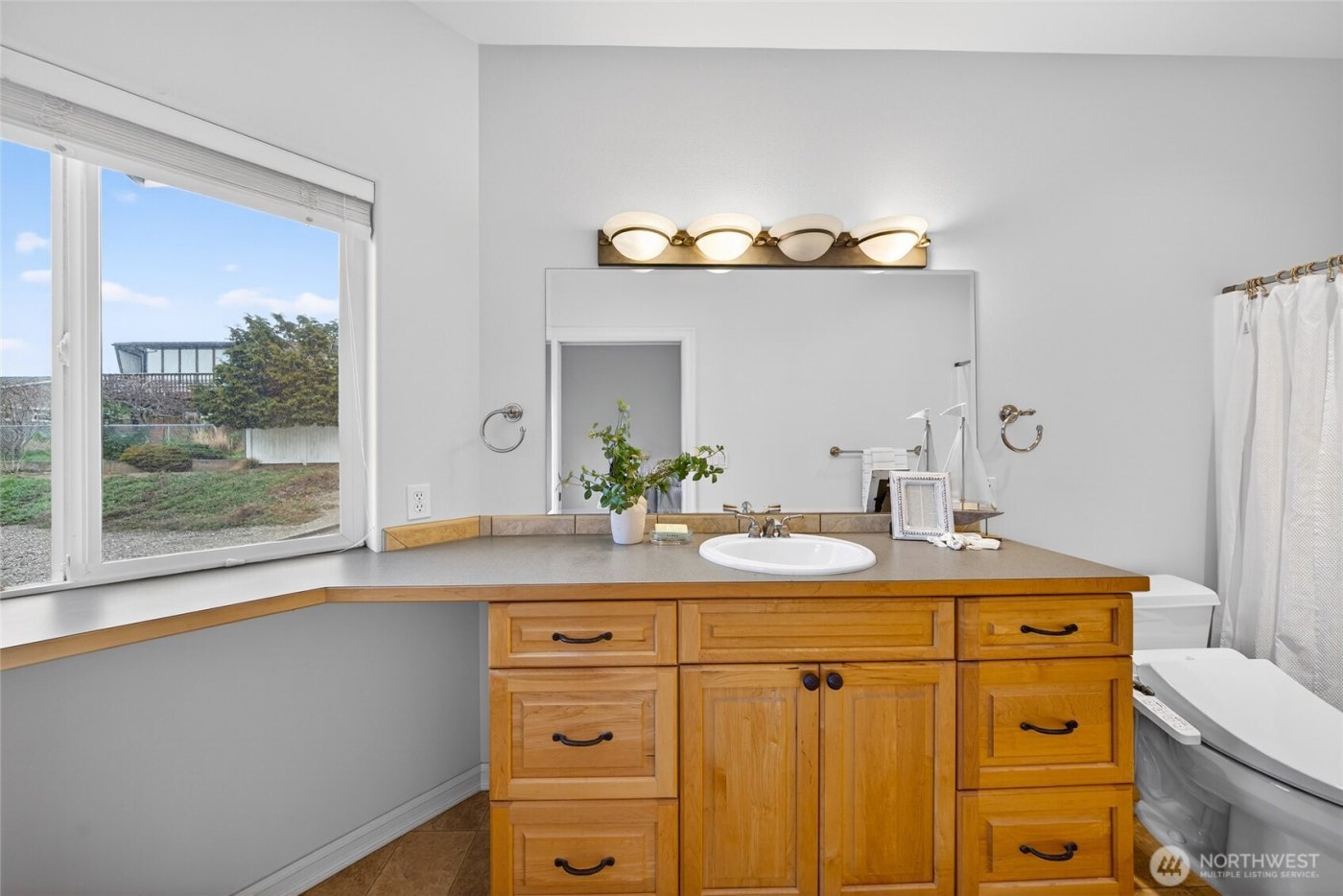 5208 Doon Way , Anacortes, WA 98221-2912