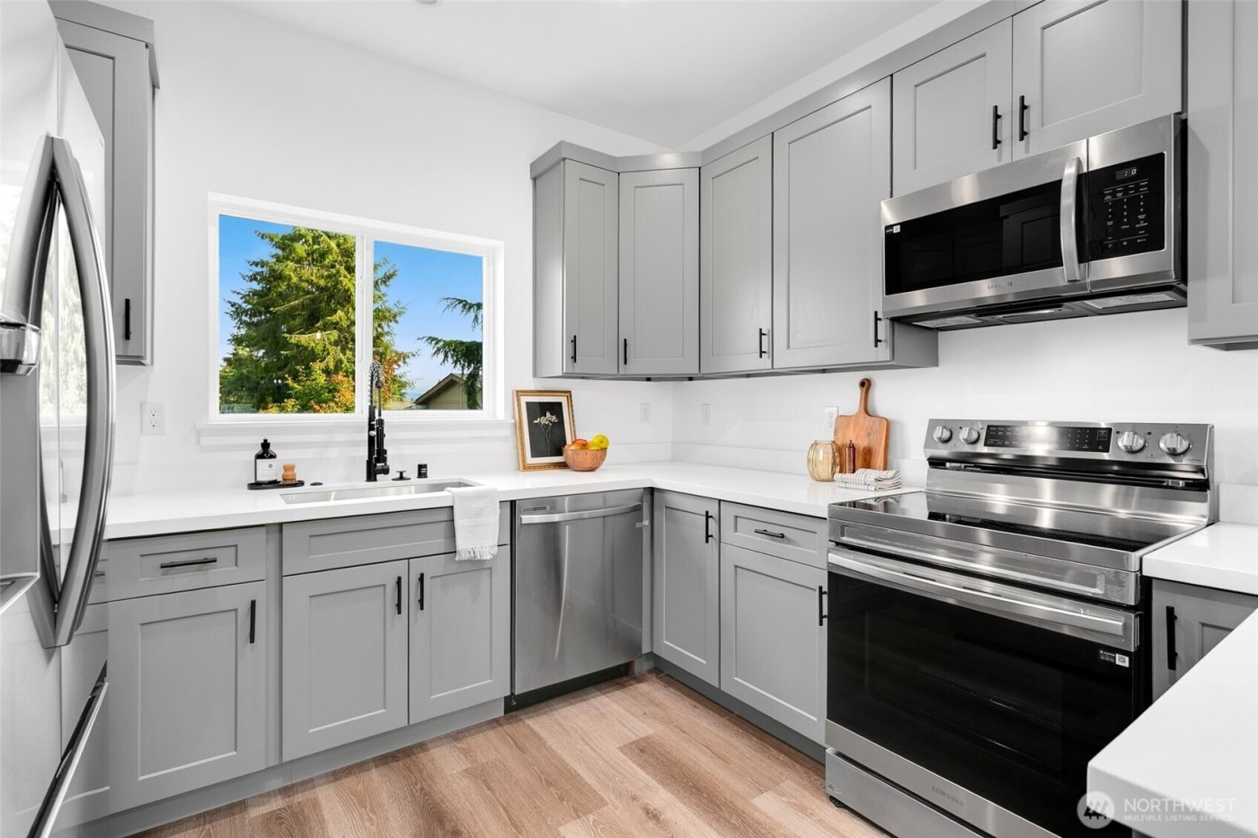 12107 E Gibson Road , Everett, WA 98204