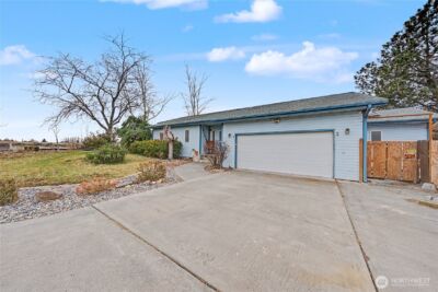2238 S Crestmont Drive , Moses Lake, WA 98837 - Photo 2
