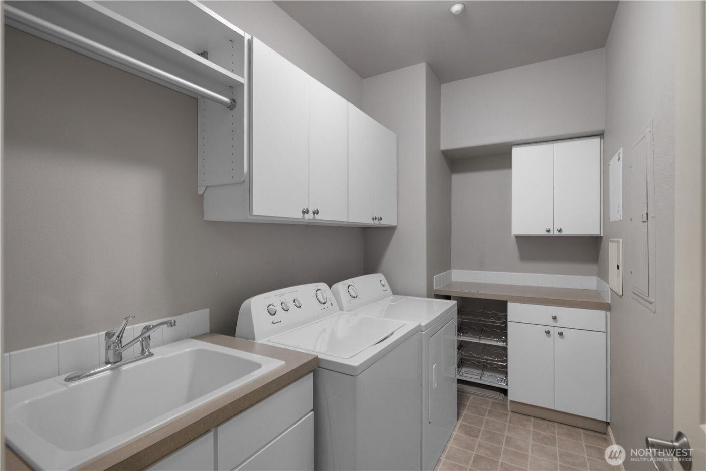 2440 S Steele Street #211, Tacoma, WA 98405