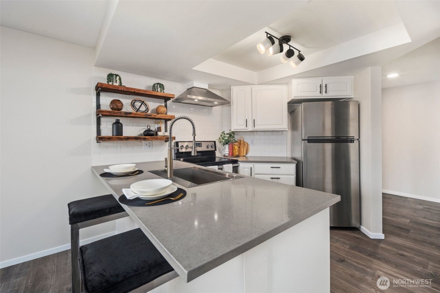 11104 NE 68th Street #A103, Kirkland, WA 98033