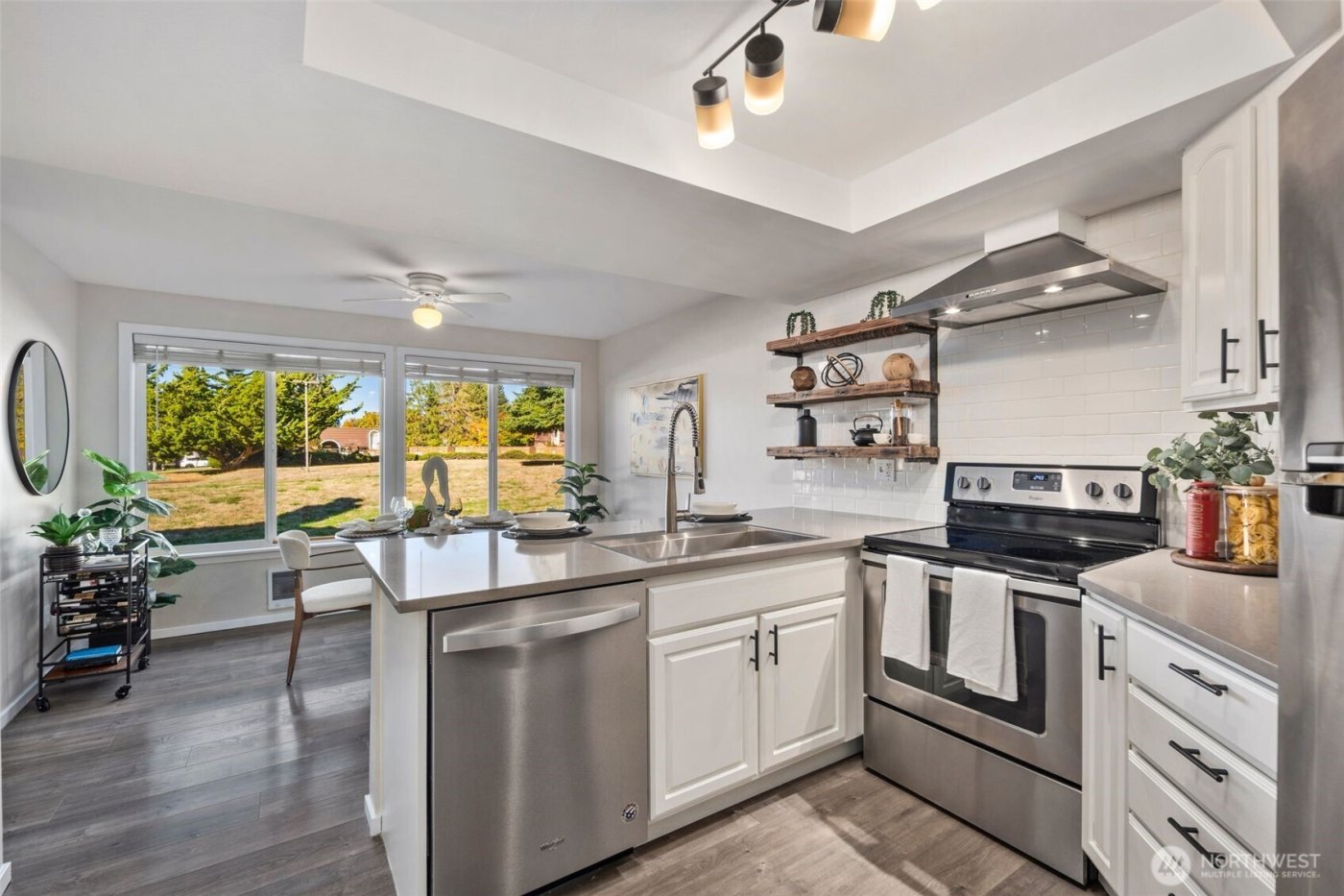 11104 NE 68th Street #A103, Kirkland, WA 98033