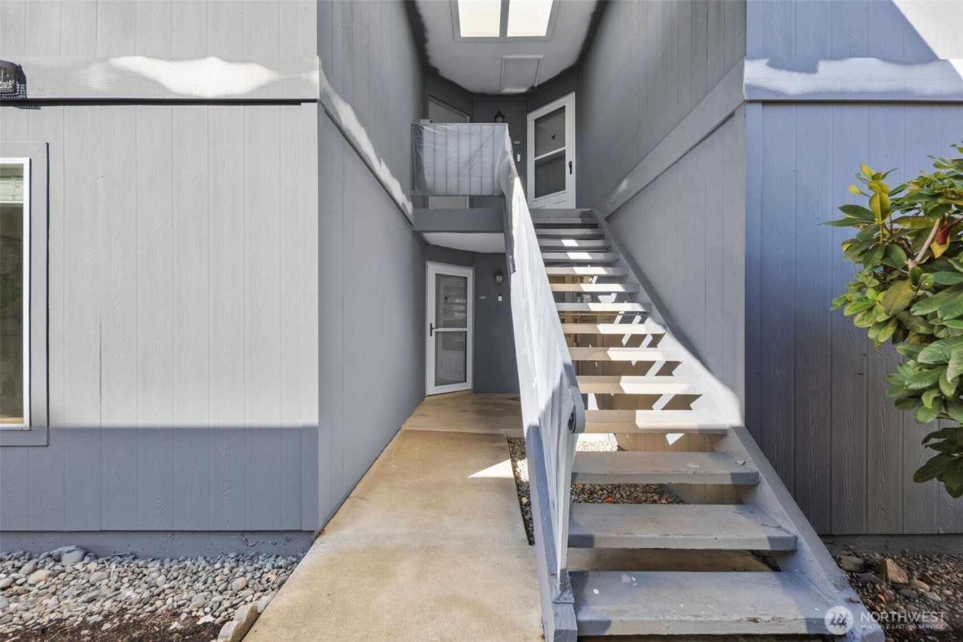 11104 NE 68th Street #A103, Kirkland, WA 98033