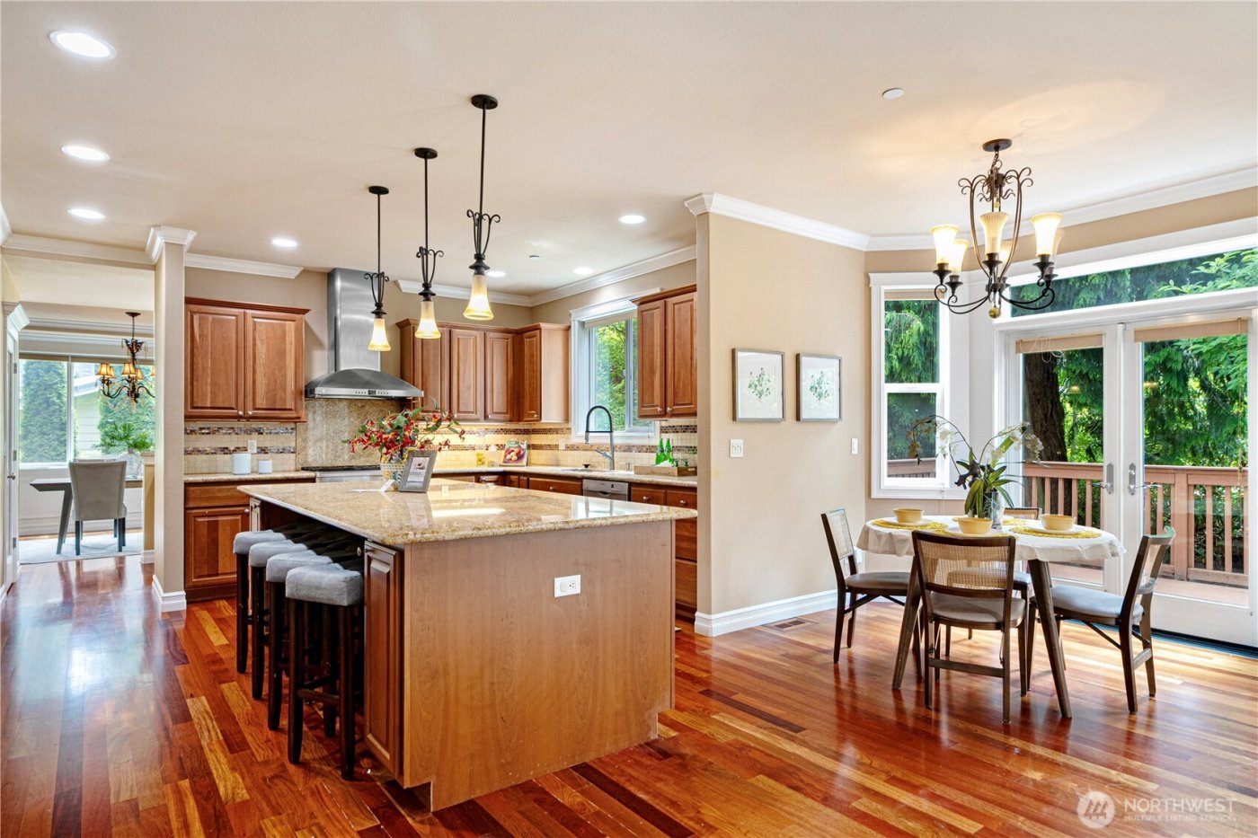 15025 SE 43rd Street , Bellevue, WA 98006