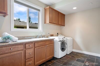 15025 SE 43rd Street , Bellevue, WA 98006 - Photo 18