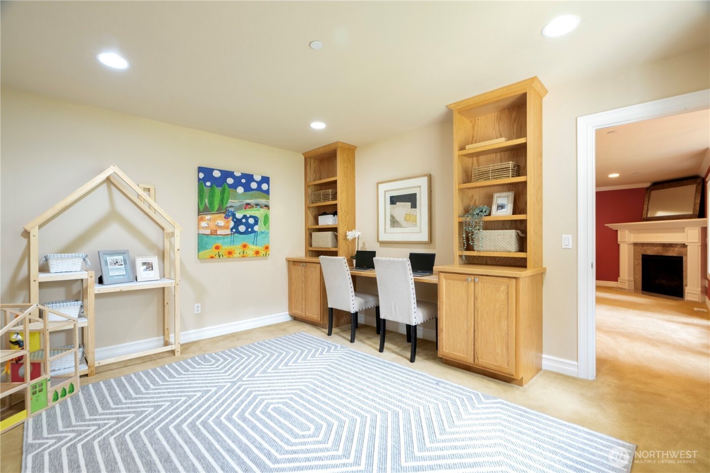 15025 SE 43rd Street , Bellevue, WA 98006
