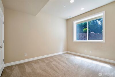 15025 SE 43rd Street , Bellevue, WA 98006 - Photo 32