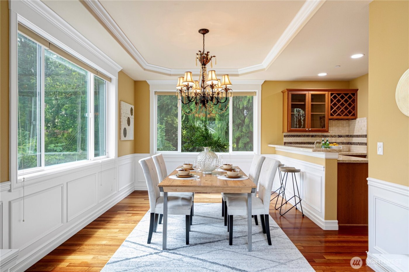 15025 SE 43rd Street , Bellevue, WA 98006