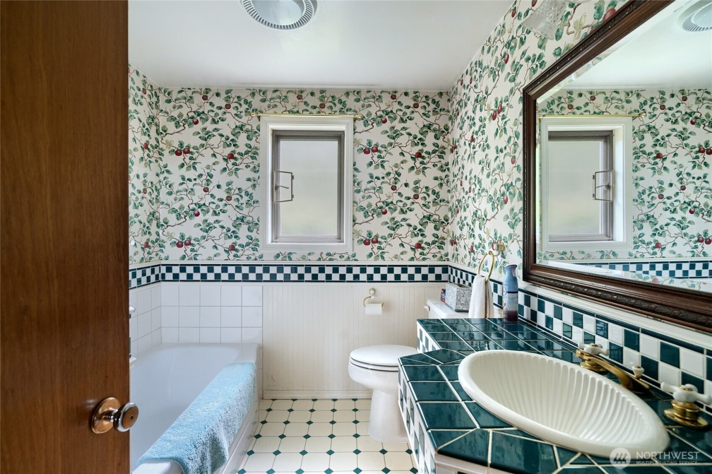 3360 N Green Road , Oak Harbor, WA 98277