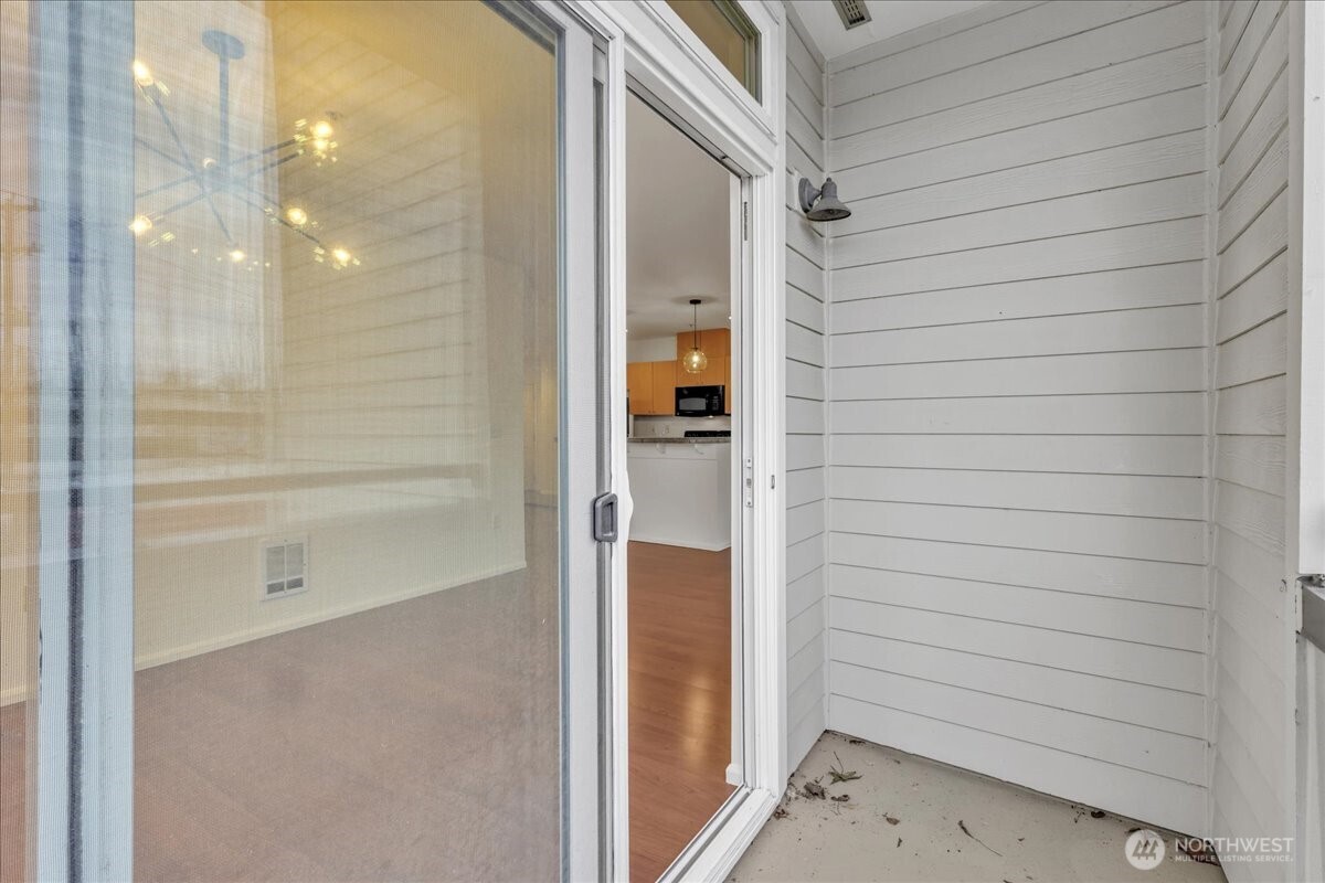 18 Dravus Street #207, Seattle, WA 98109