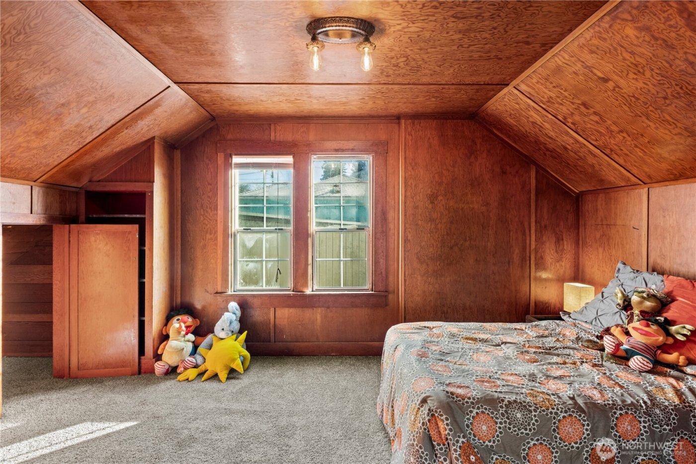 604 academy Street , Kelso, WA 98626-4319