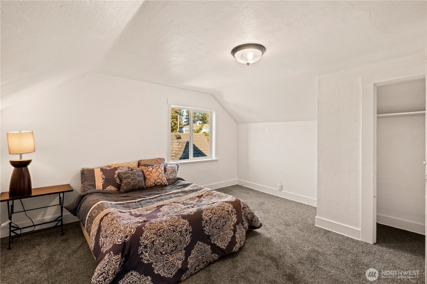 604 academy Street , Kelso, WA 98626-4319