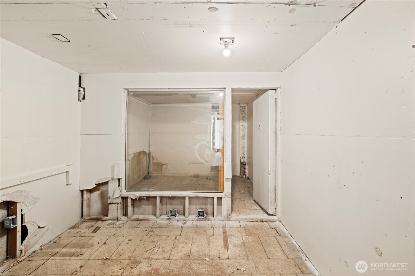 604 academy Street , Kelso, WA 98626-4319