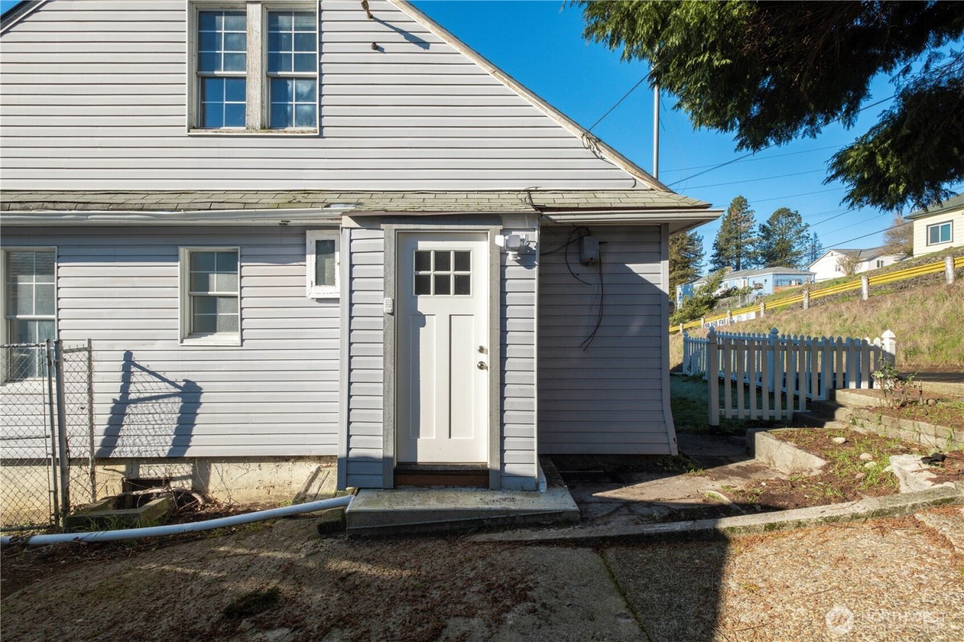 604 academy Street , Kelso, WA 98626-4319