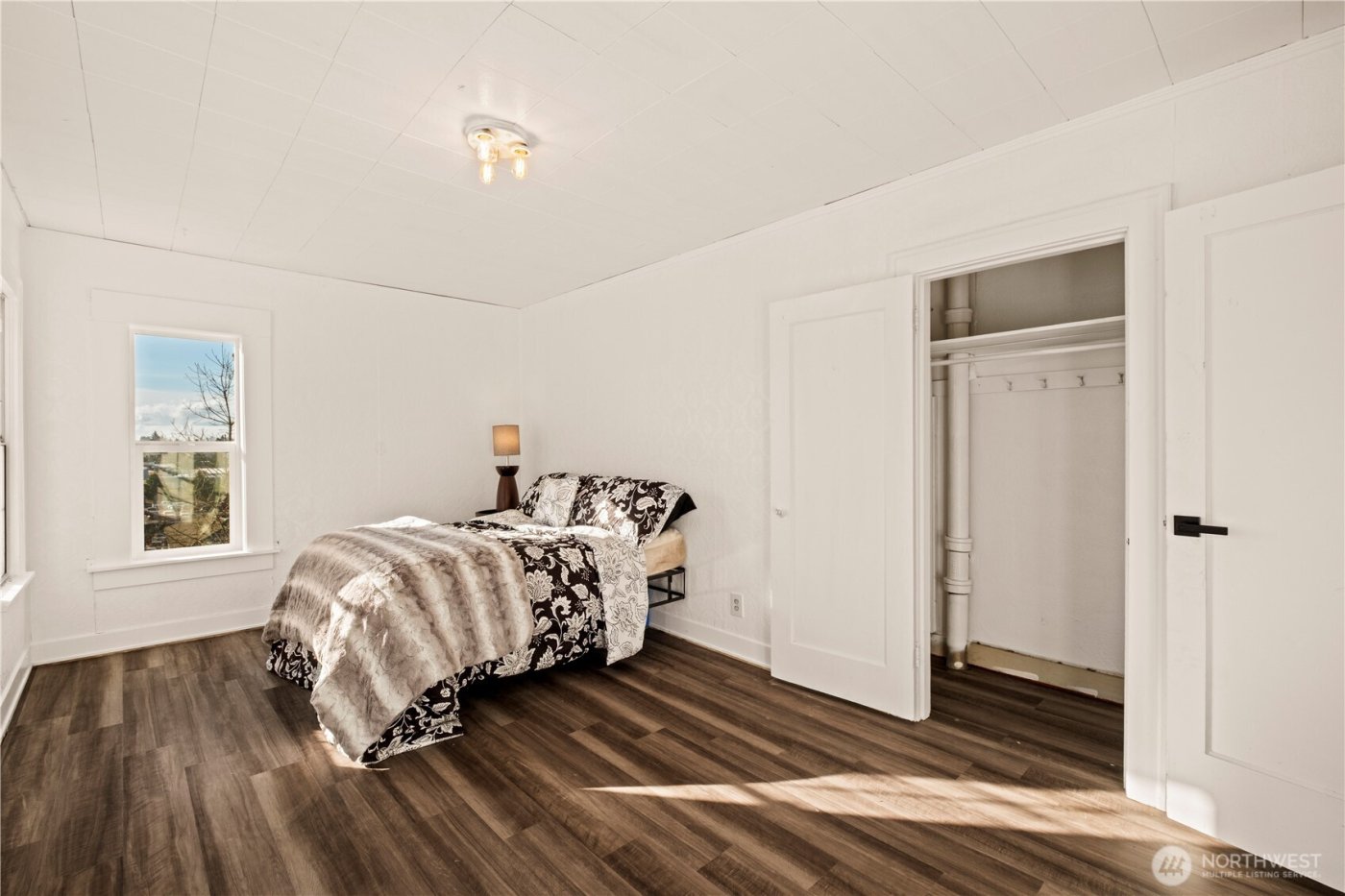 604 academy Street , Kelso, WA 98626-4319