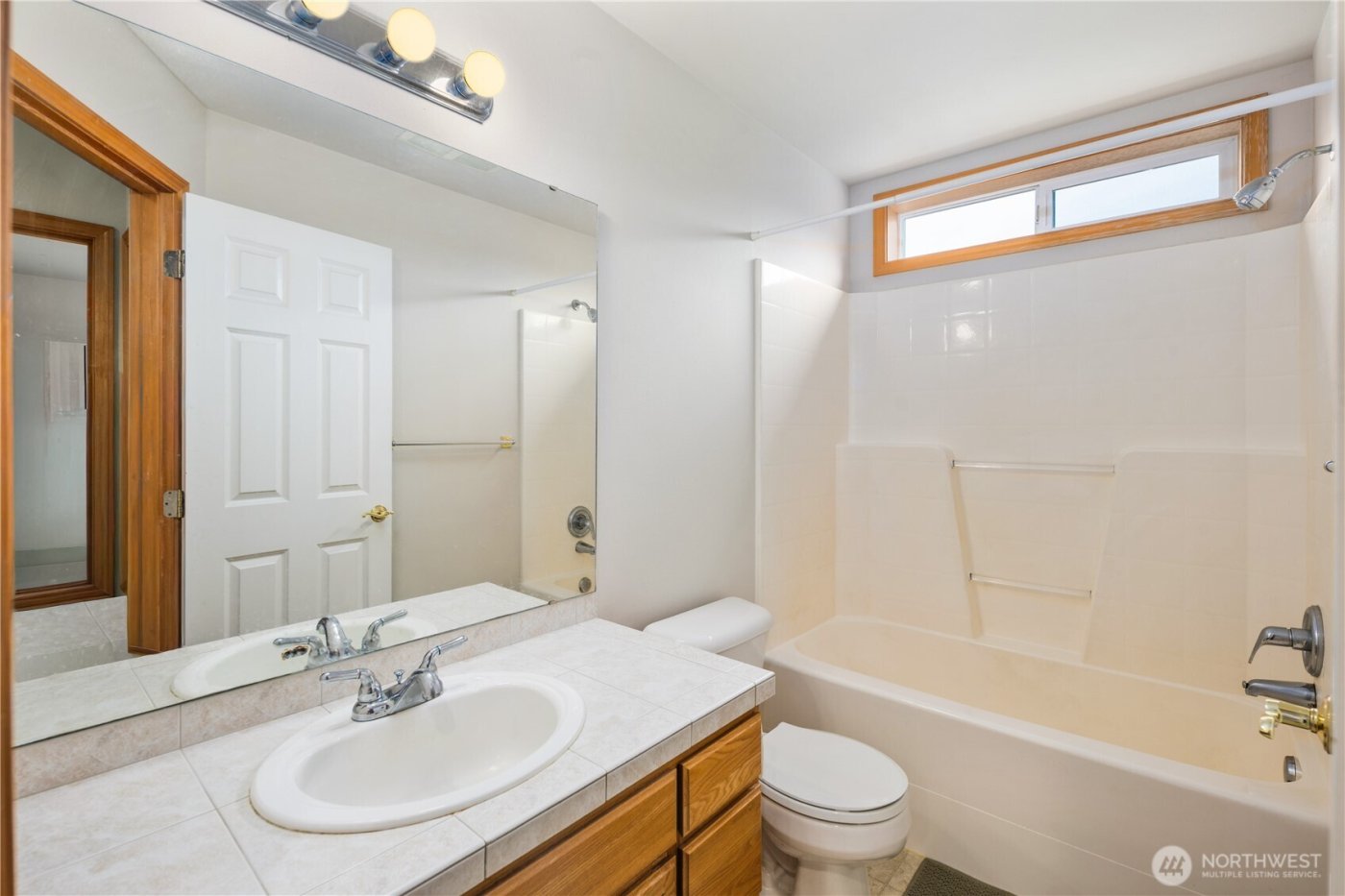 14426 19th Avenue W, Lynnwood, WA 98087-5923