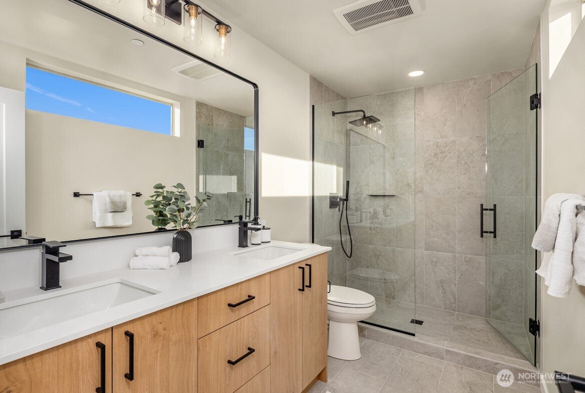 5822 Lowell Larimer Road #B, Everett, WA 98208