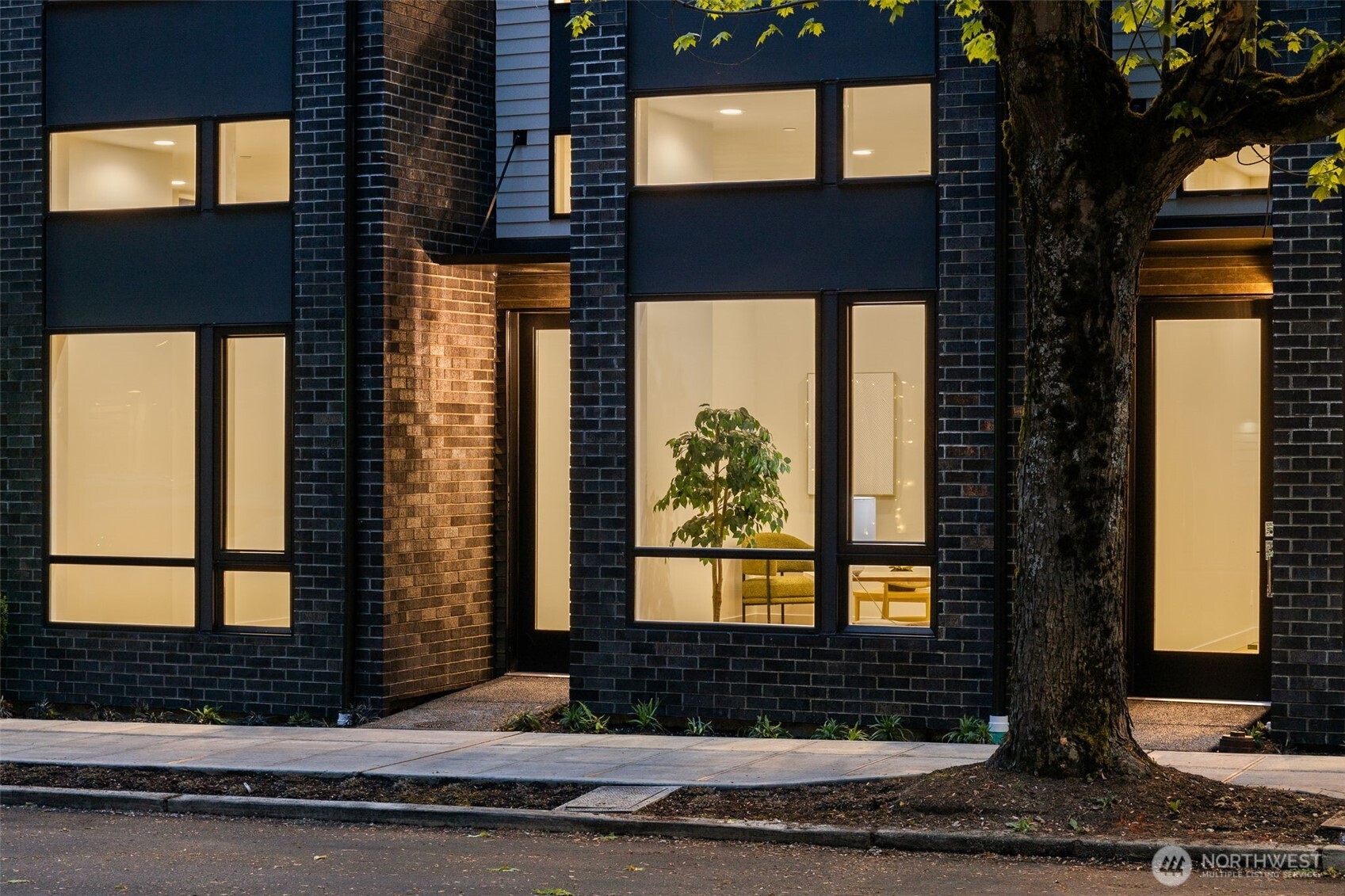 1108 C 34th Avenue , Seattle, WA 98122