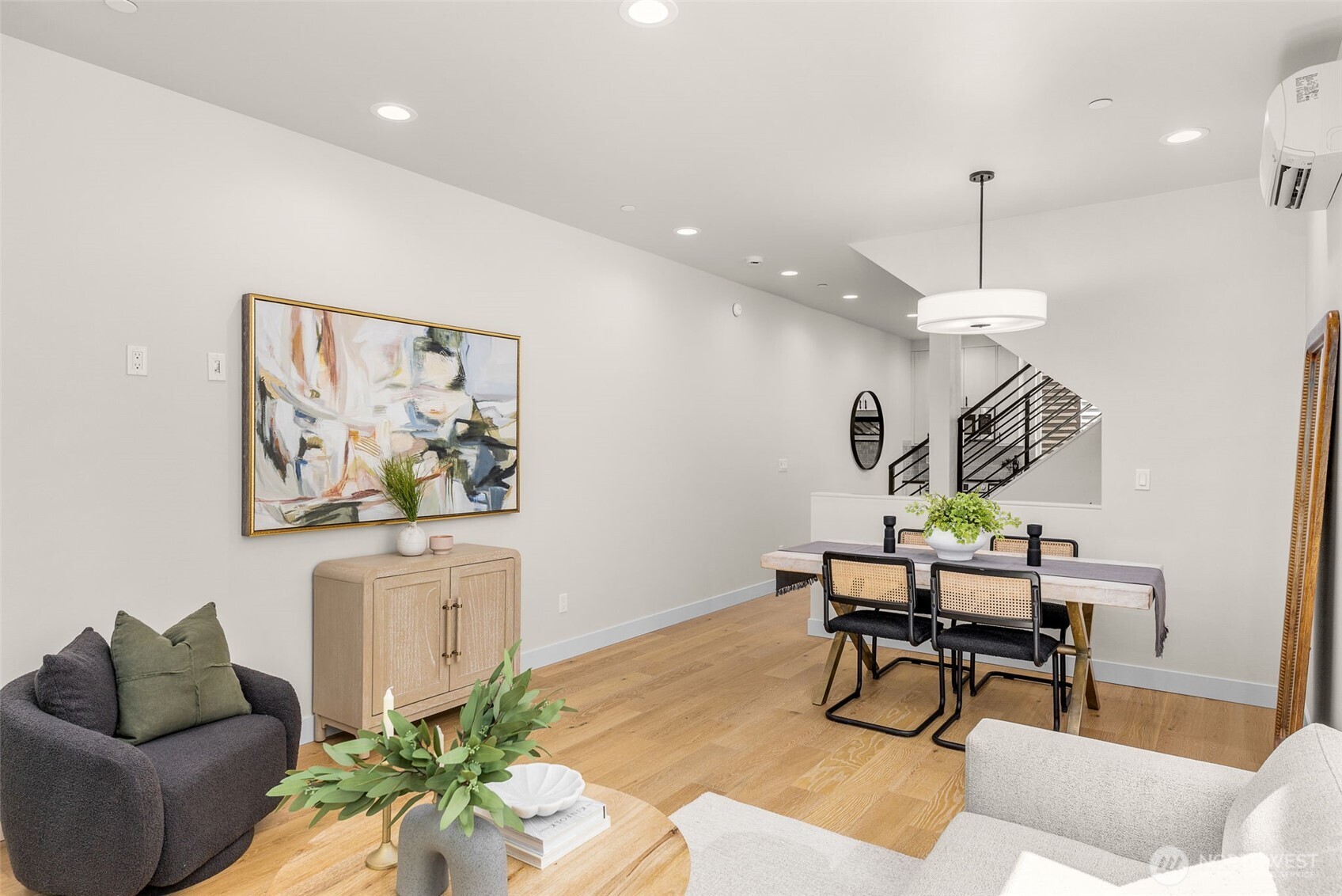 1108 C 34th Avenue , Seattle, WA 98122