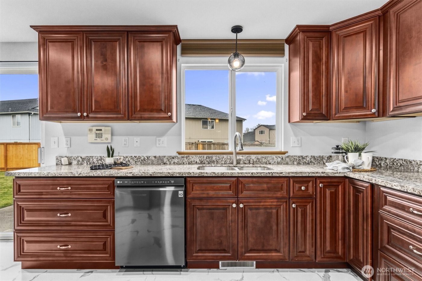 8814 Rosario Court SE, Olympia, WA 98513