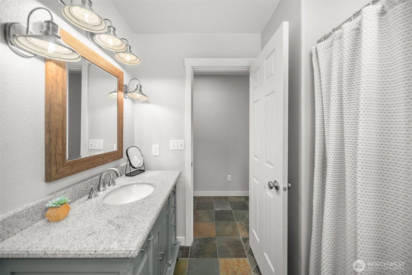 712 Vista View Place , East Wenatchee, WA 98802