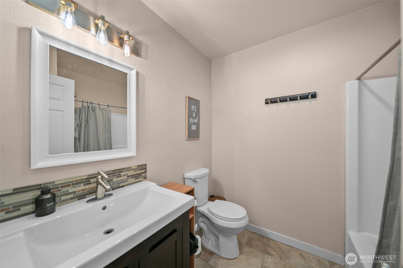 712 Vista View Place , East Wenatchee, WA 98802