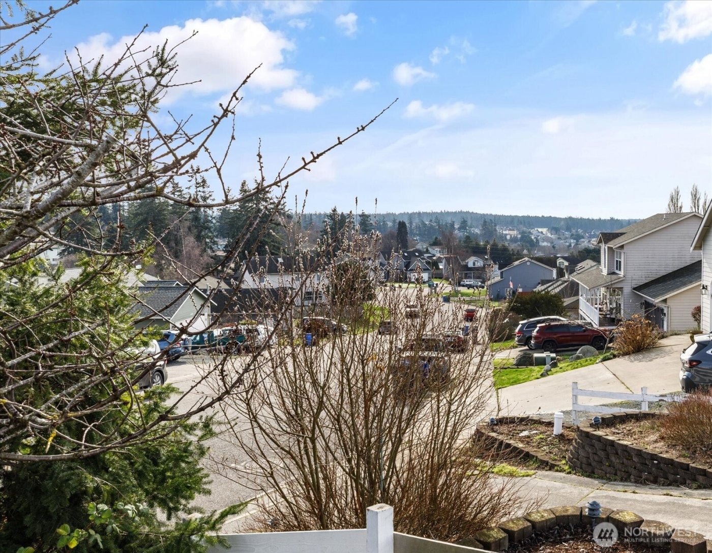 387 SW Stroops Drive , Oak Harbor, WA 98277
