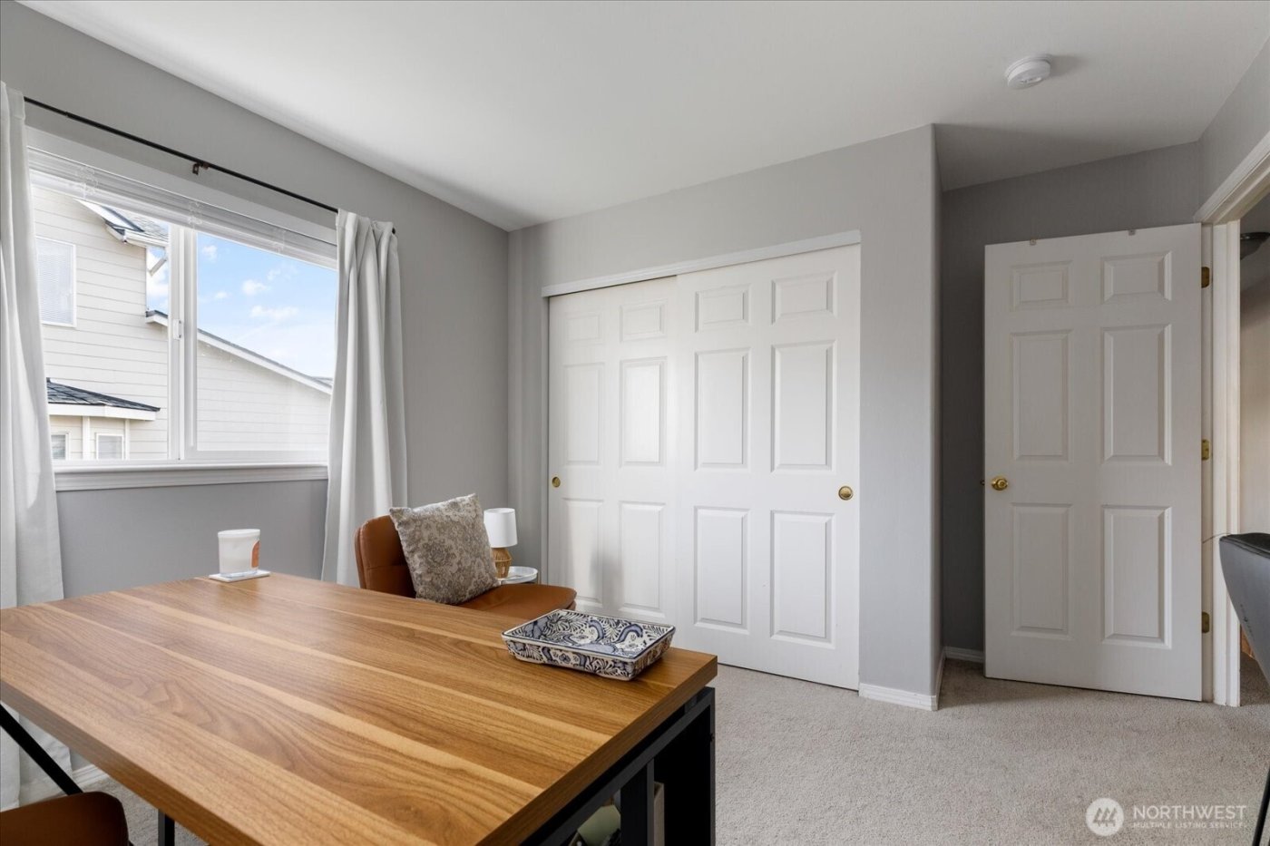 387 SW Stroops Drive , Oak Harbor, WA 98277