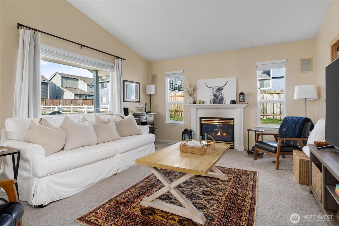 387 SW Stroops Drive , Oak Harbor, WA 98277