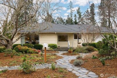 3304 Plymouth Drive , Bellingham, WA 98225